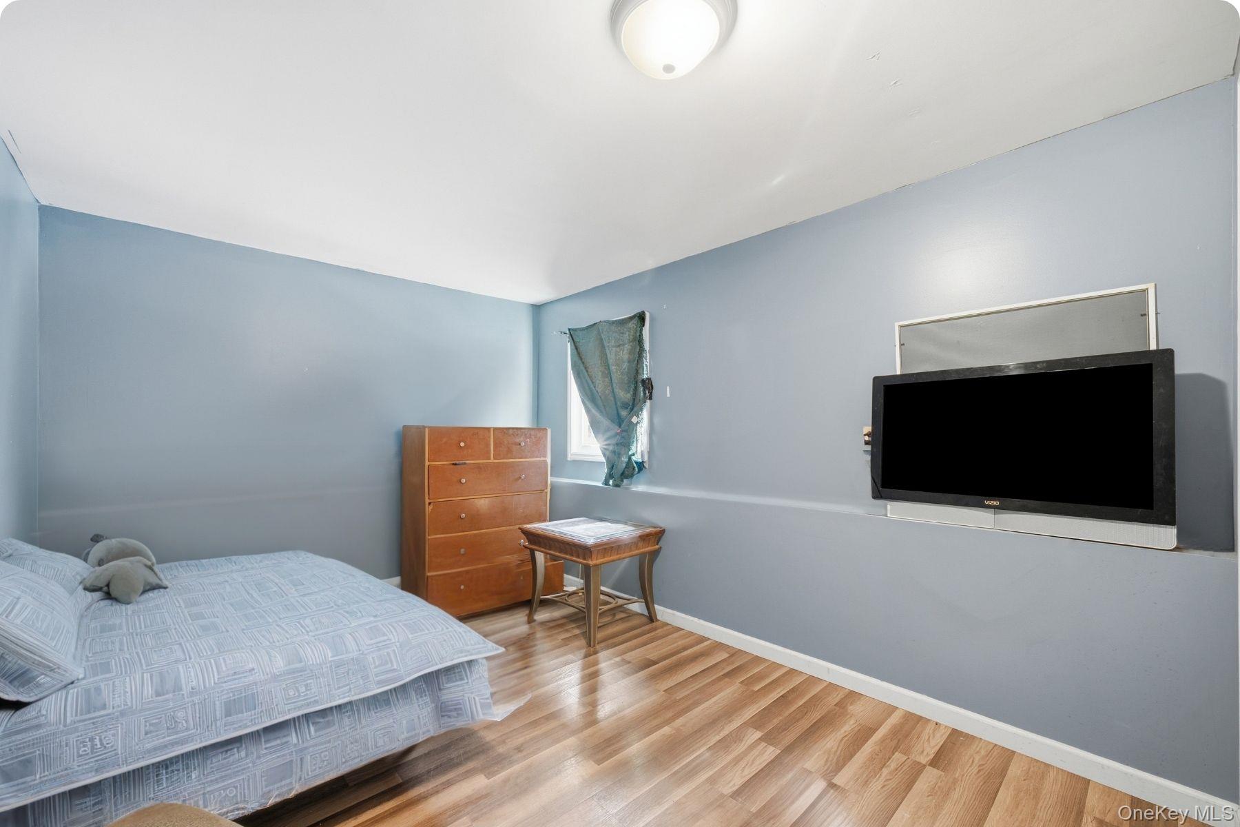 #19 photo, 262 N Dunton Avenue, East Patchogue , NY 11772