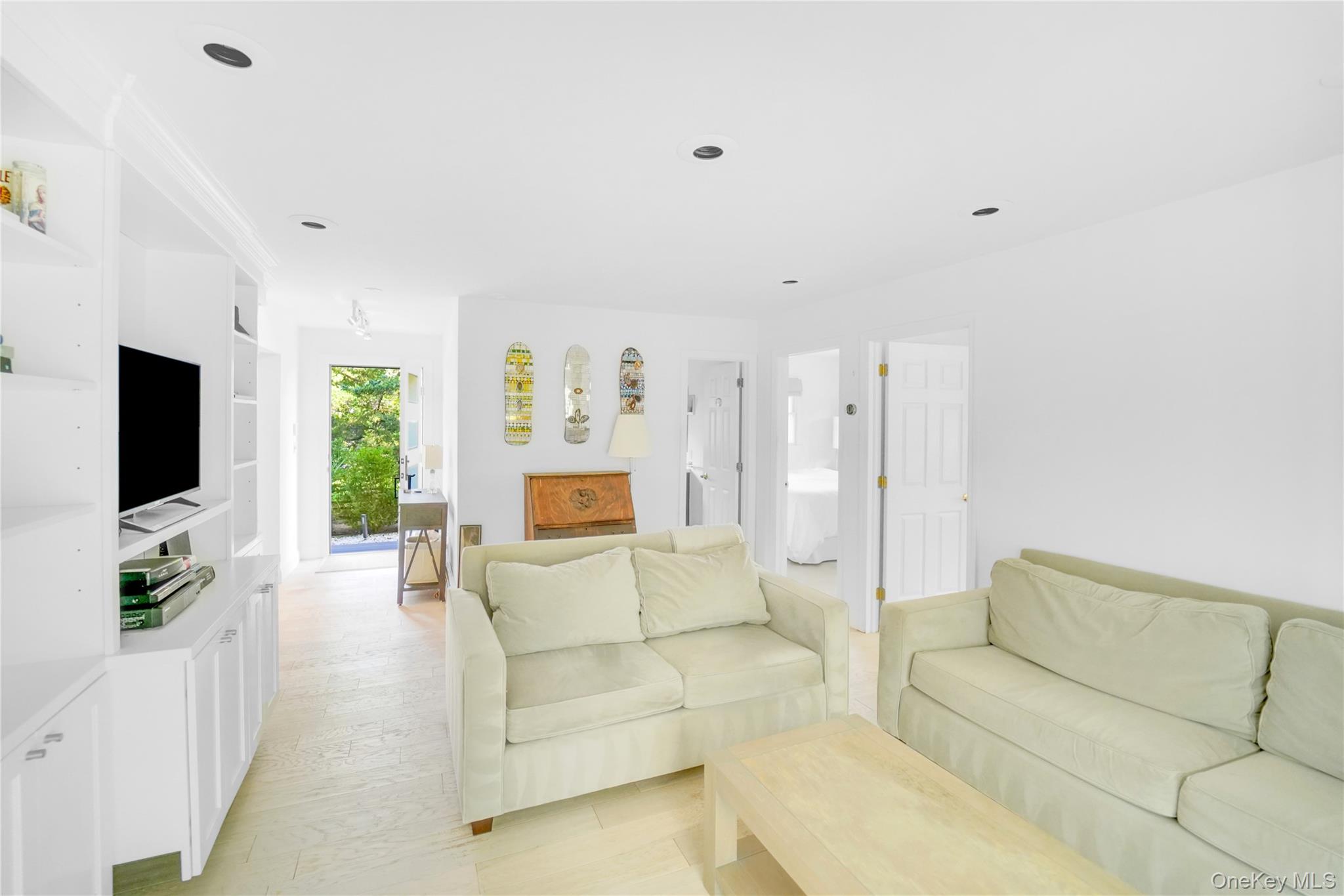 #5 photo, 3 Jefferson Avenue, Hampton Bays , NY 11946