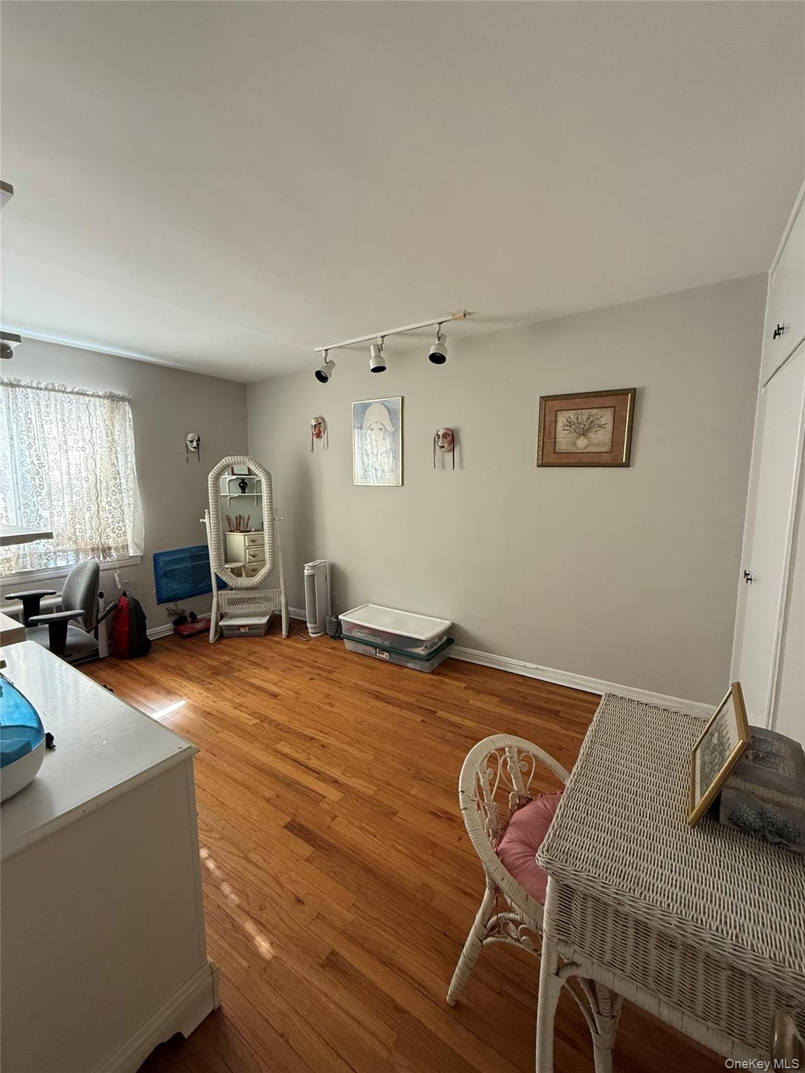 #16 photo, 19929 26th Avenue, Flushing , NY 11358