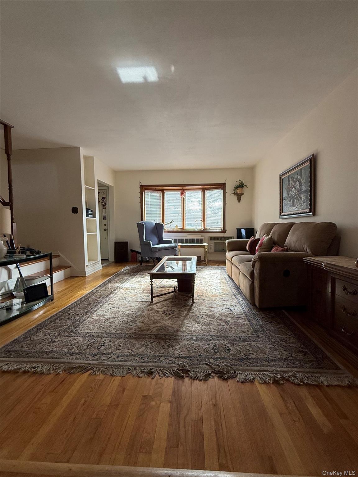 #4 photo, 19929 26th Avenue, Flushing , NY 11358