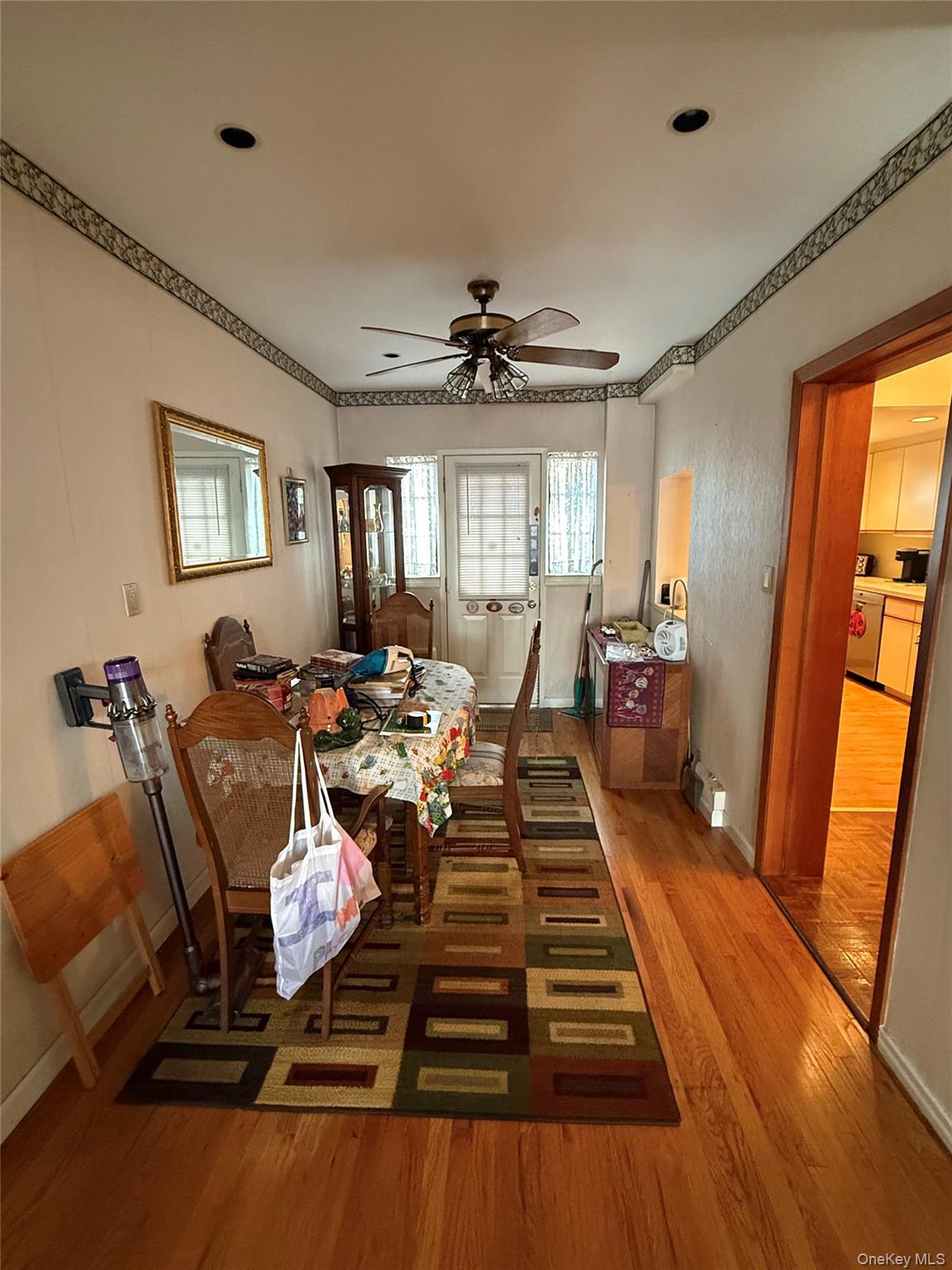 #8 photo, 19929 26th Avenue, Flushing , NY 11358