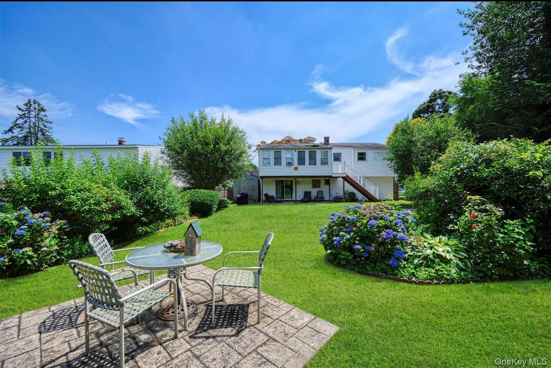 #2 photo, 27 Douglass Street, Brentwood , NY 11717