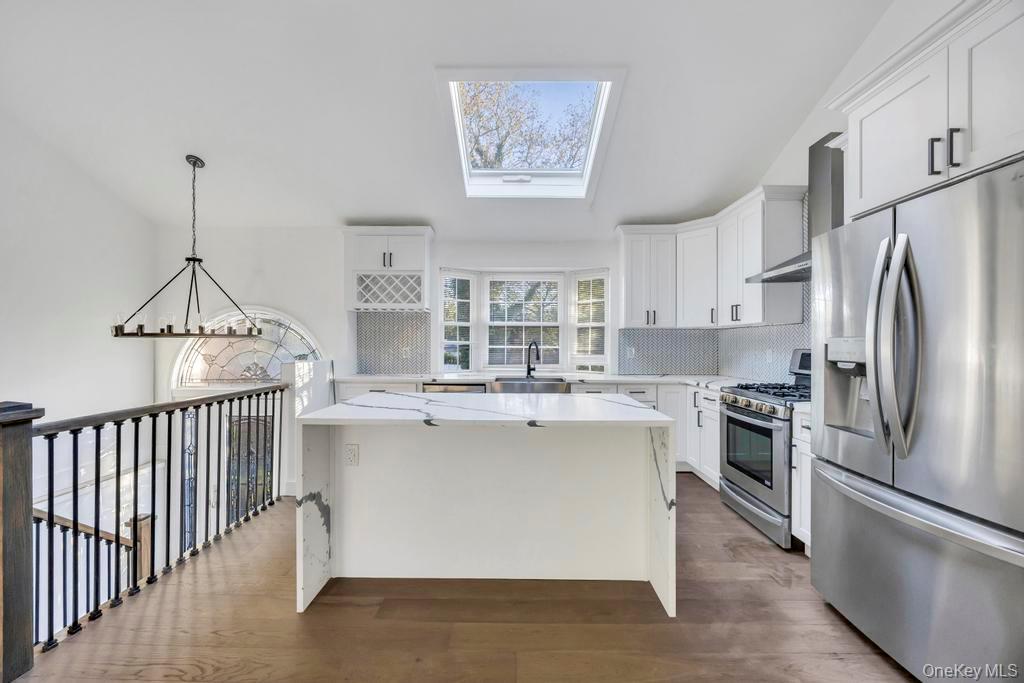 #5 photo, 29 Dillon Drive, Dix Hills , NY 11746