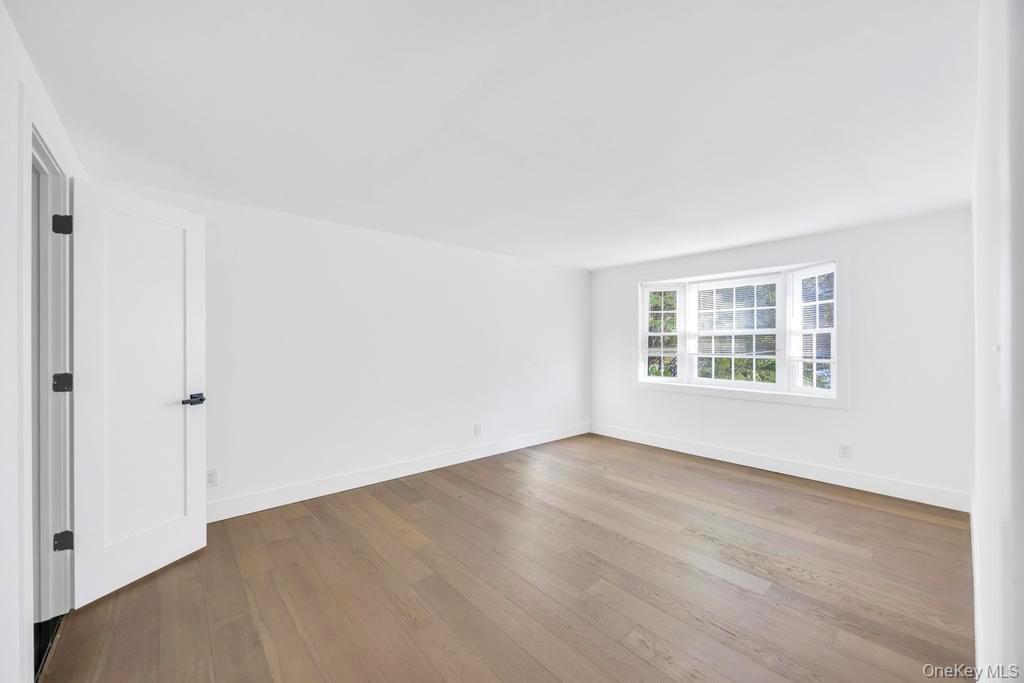 #6 photo, 29 Dillon Drive, Dix Hills , NY 11746