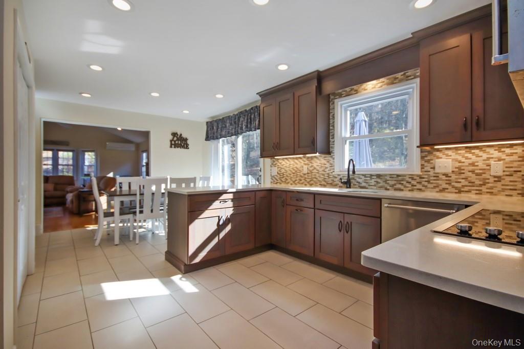 #11 photo, 7 Farview Road, Hopewell Junction , NY 12533