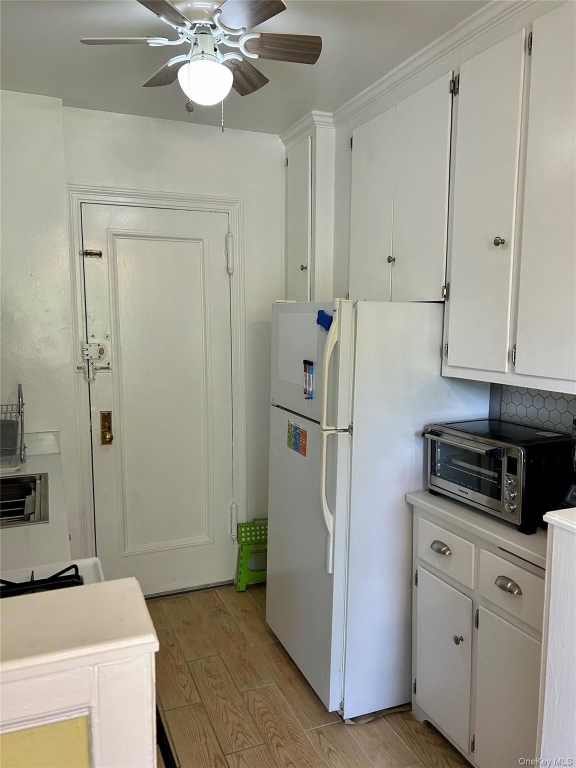 #17 photo, 474 W 238th Street, Bronx , NY 10463