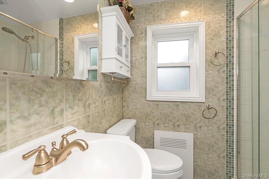 #18 photo, 709 Carlyle Street, Woodmere , NY 11598