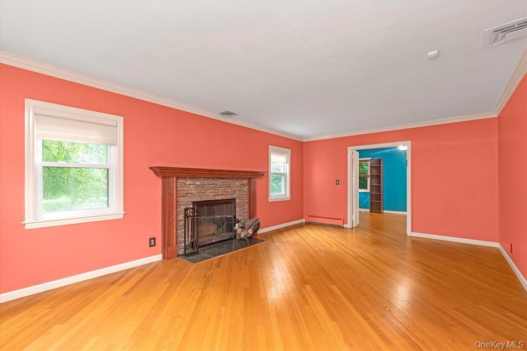 #4 photo, 709 Carlyle Street, Woodmere , NY 11598