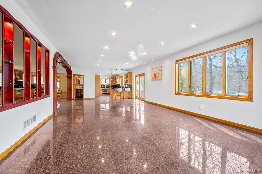 #5 photo, 64-16 211 Street, Bayside , NY 11364