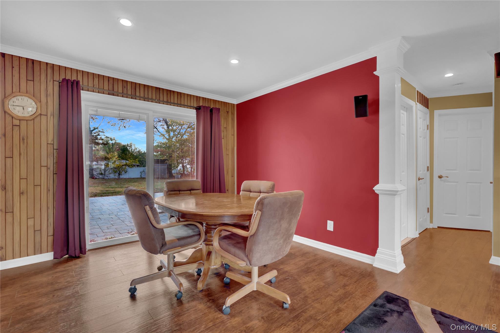 #15 photo, 882 Ocean Avenue, West Islip , NY 11795