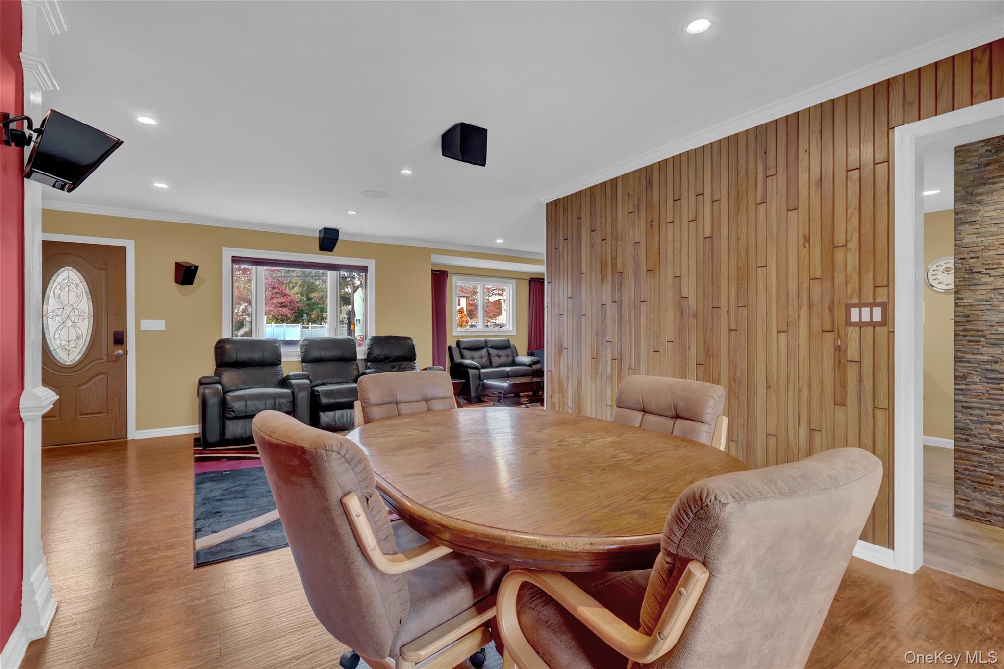 #16 photo, 882 Ocean Avenue, West Islip , NY 11795