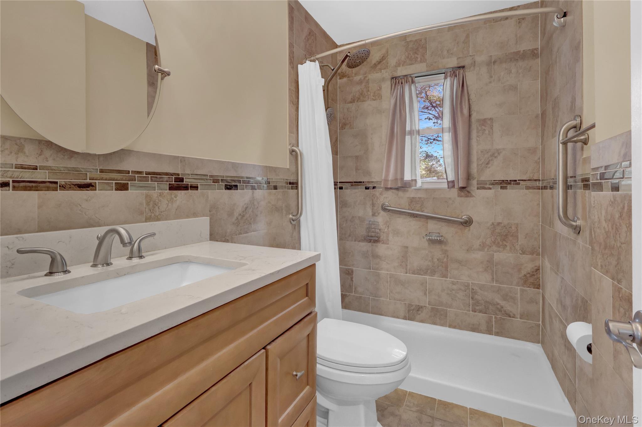 #20 photo, 882 Ocean Avenue, West Islip , NY 11795