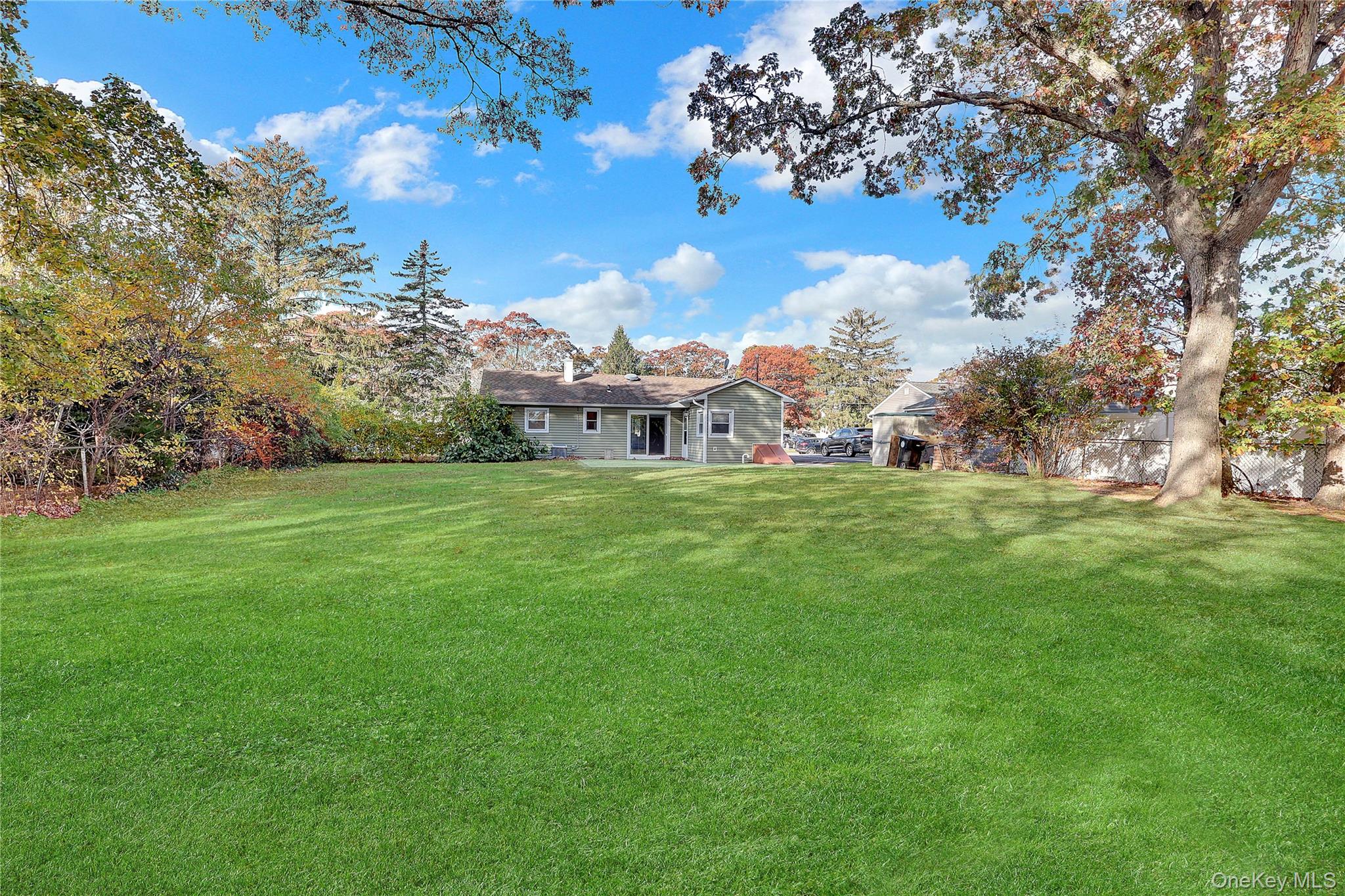 #9 photo, 882 Ocean Avenue, West Islip , NY 11795