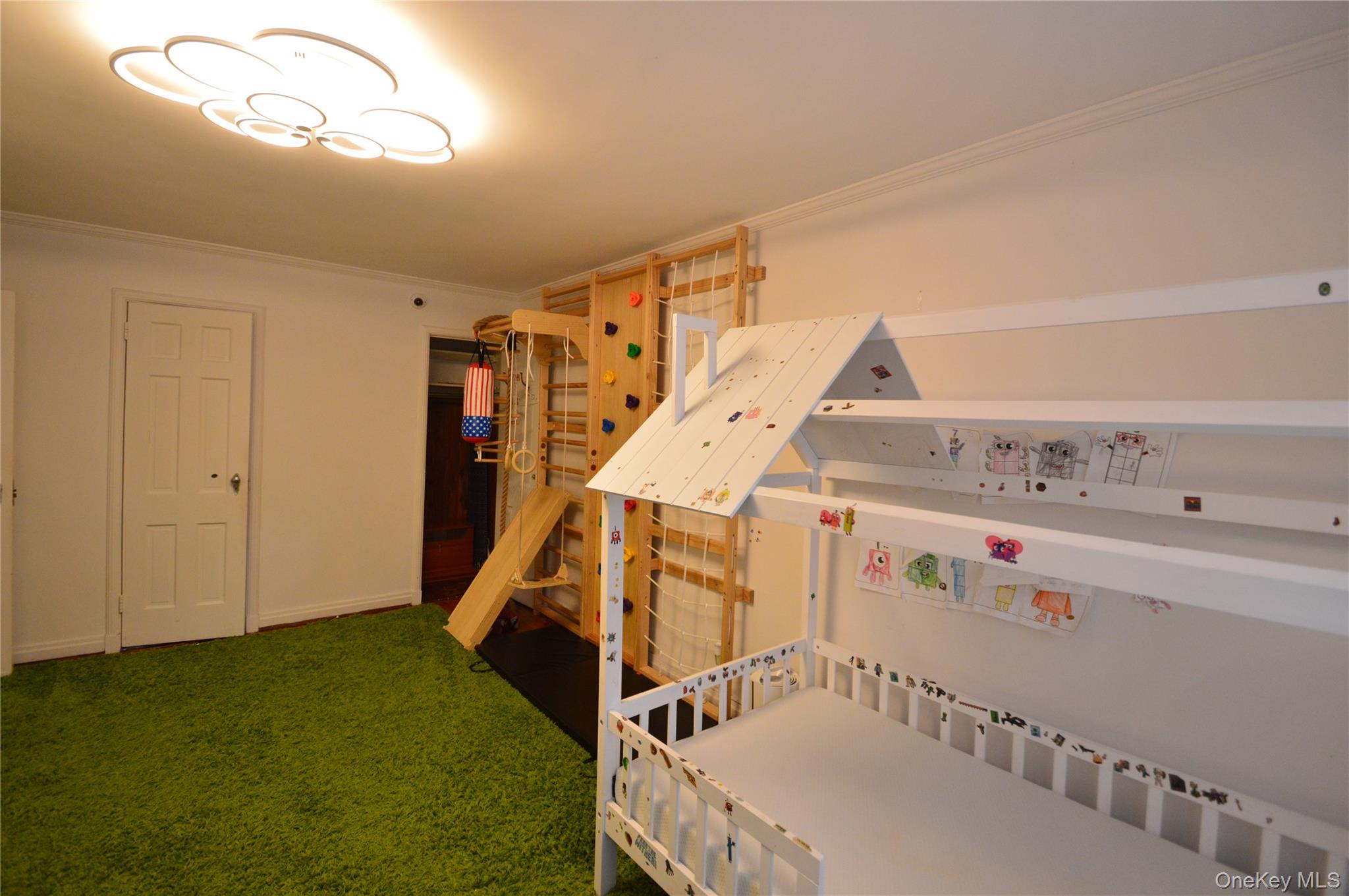 #5 photo, 10546 65th Road, Forest Hills , NY 11375