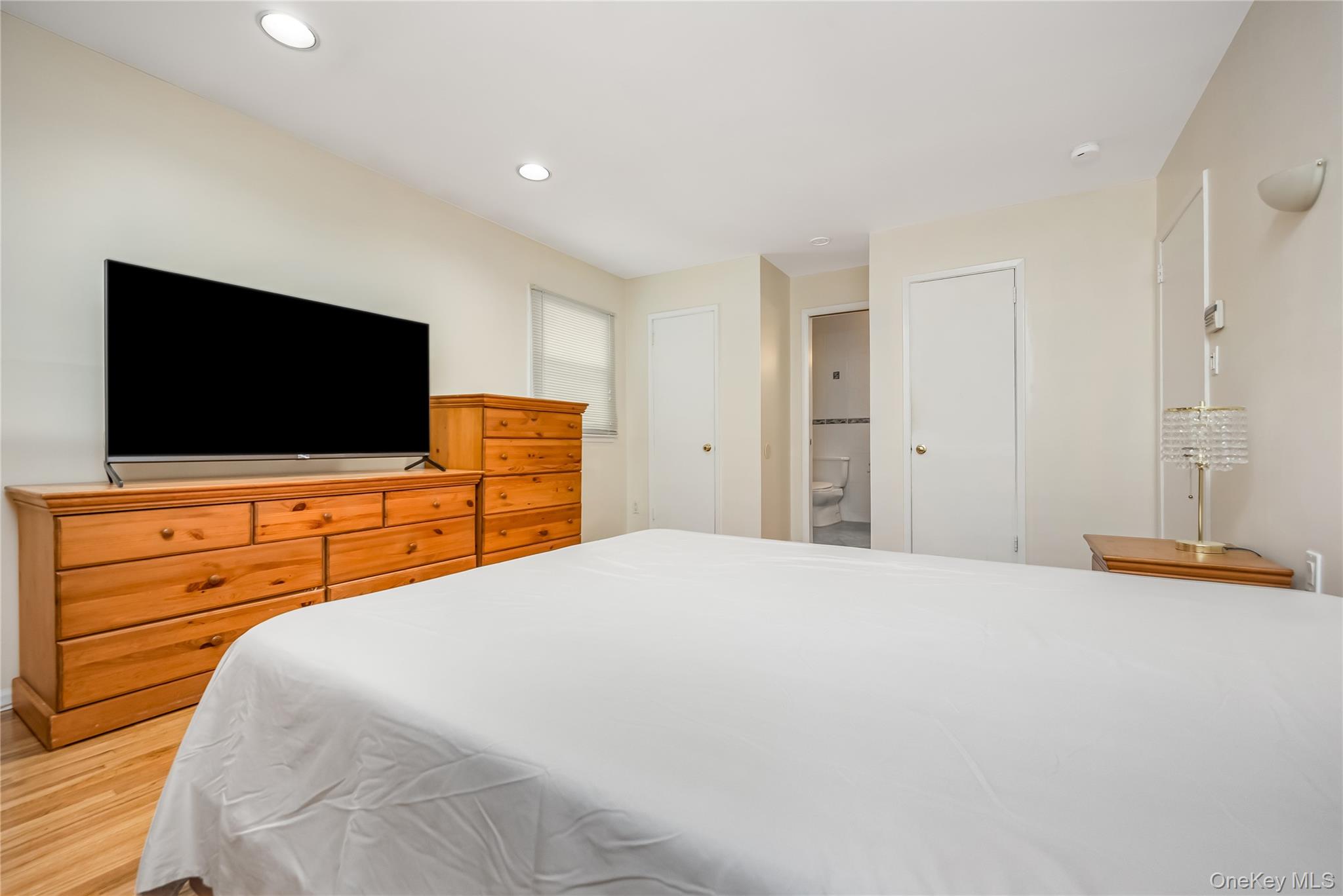 #12 photo, 2425 Sycamore Lane, North Bellmore , NY 11710