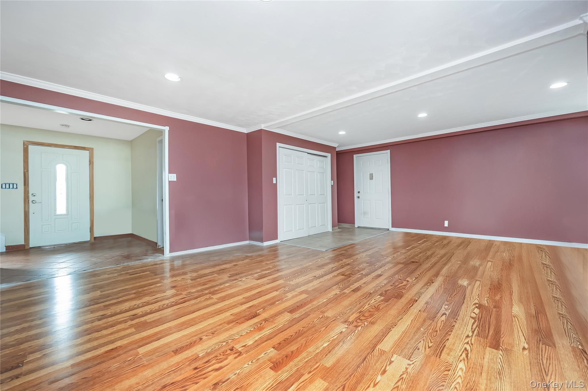 #15 photo, 2425 Sycamore Lane, North Bellmore , NY 11710