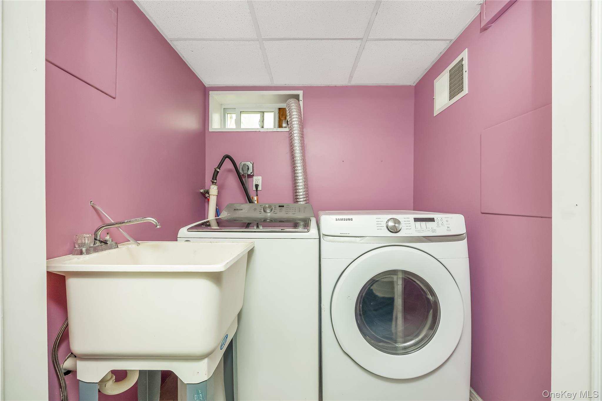 #19 photo, 2425 Sycamore Lane, North Bellmore , NY 11710