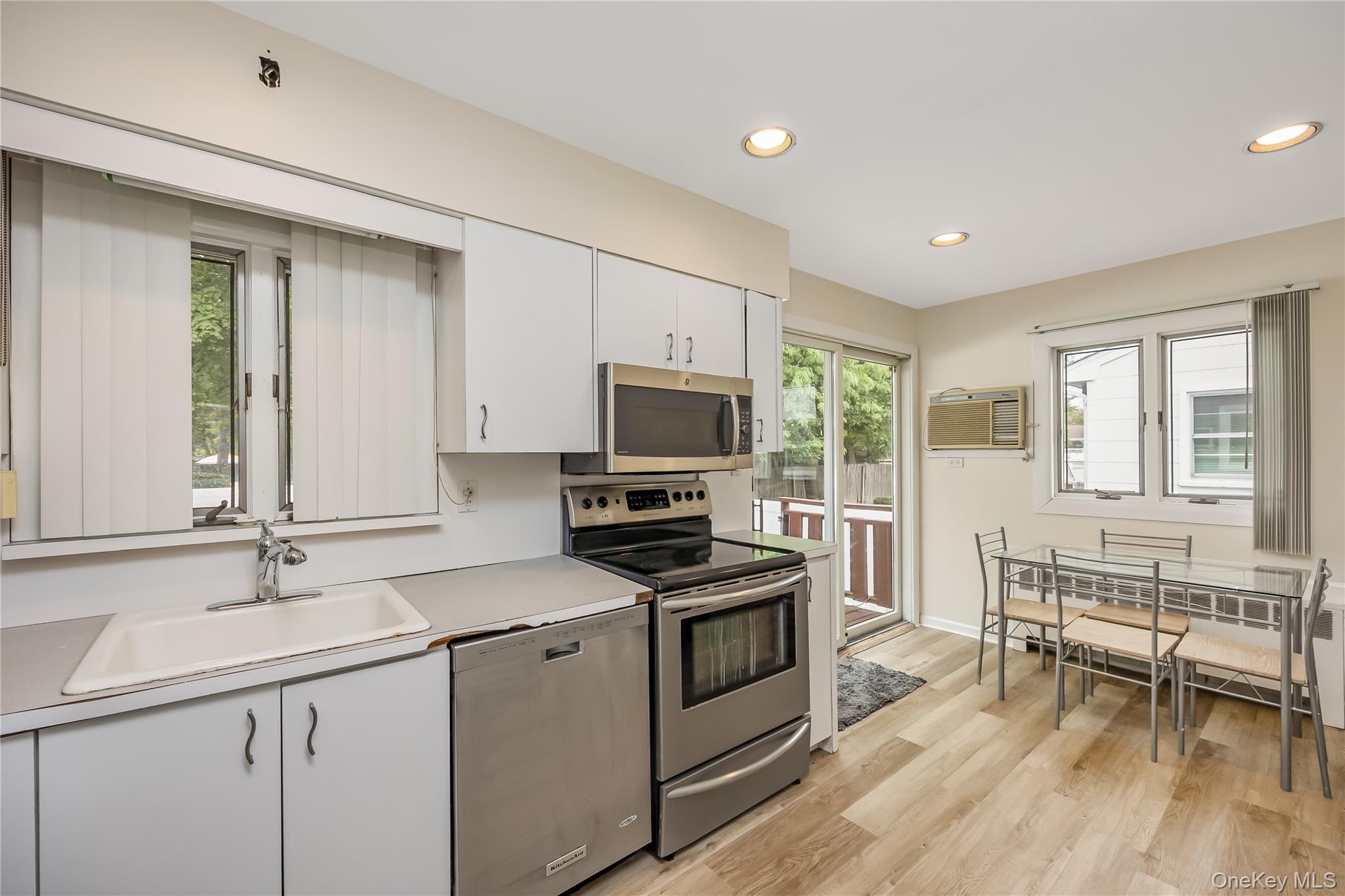 #7 photo, 2425 Sycamore Lane, North Bellmore , NY 11710