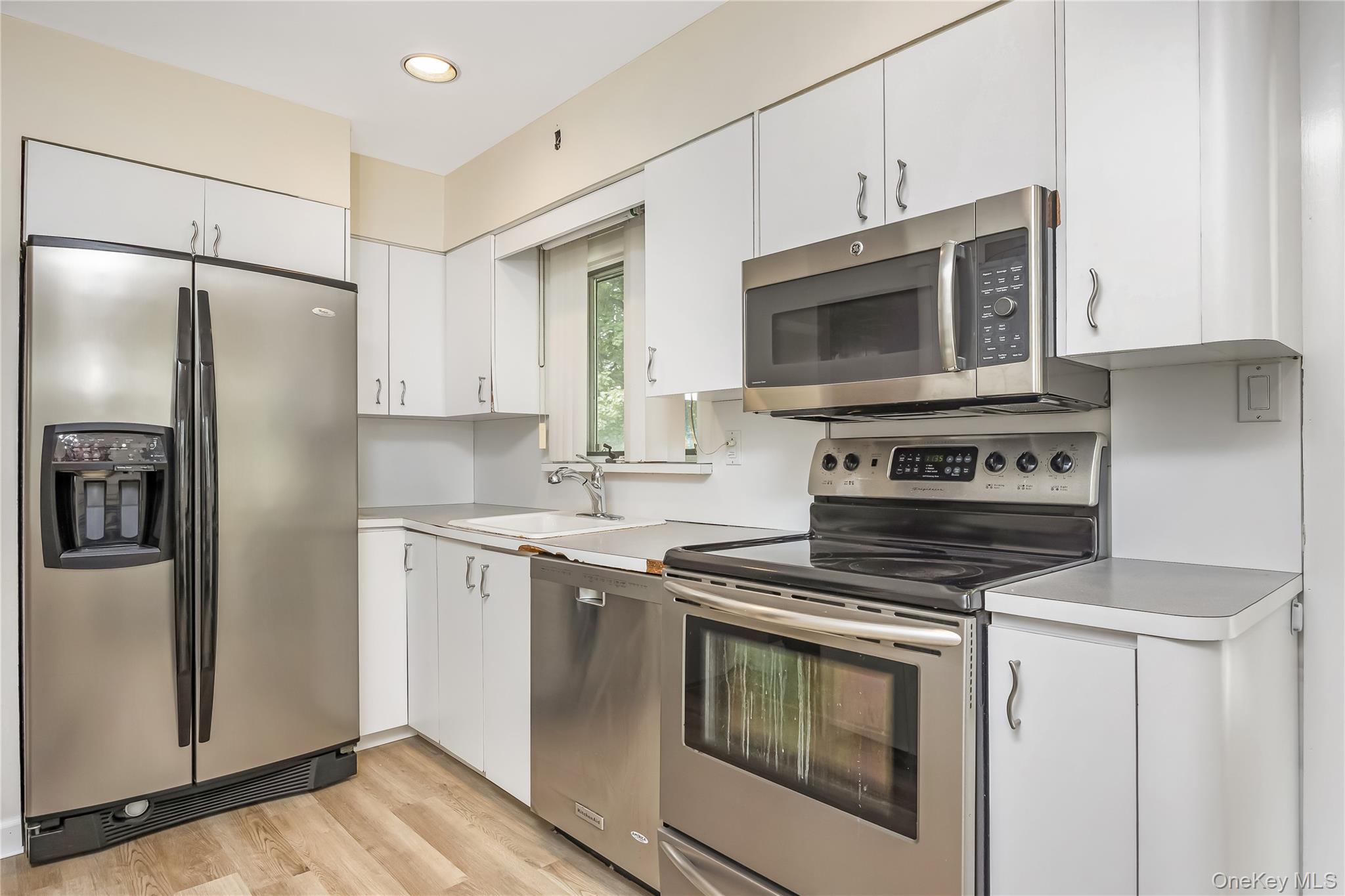 #8 photo, 2425 Sycamore Lane, North Bellmore , NY 11710