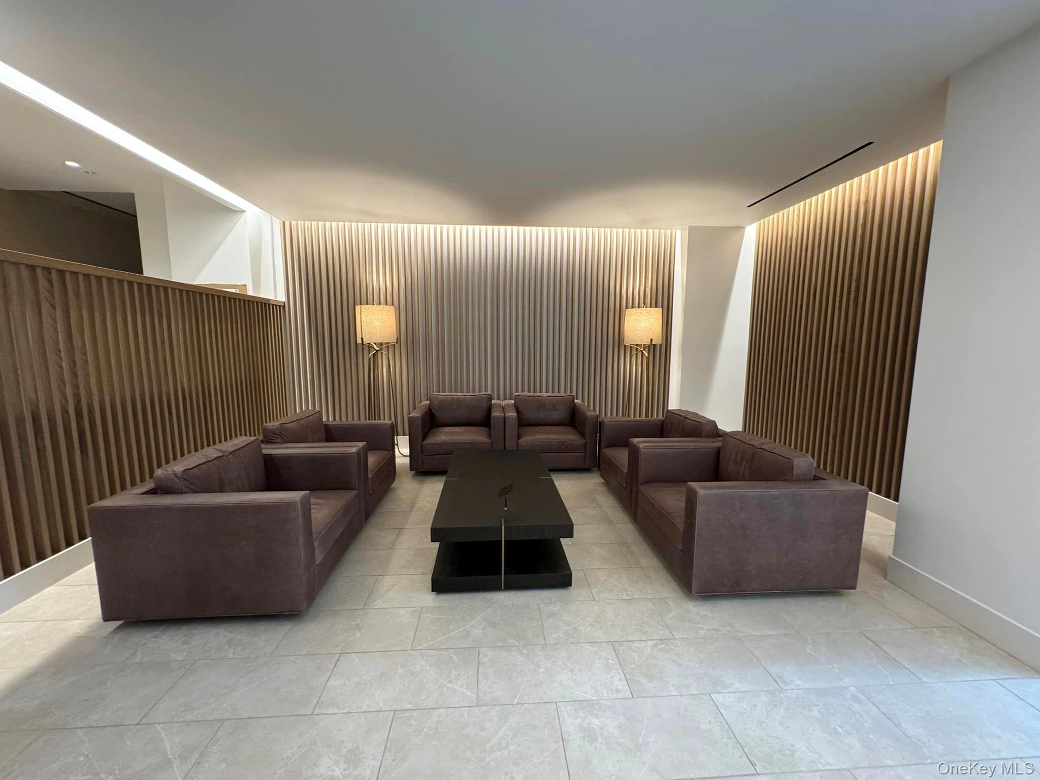 #9 photo, 70-25 Yellowstone Blvd, Forest Hills , NY 11375