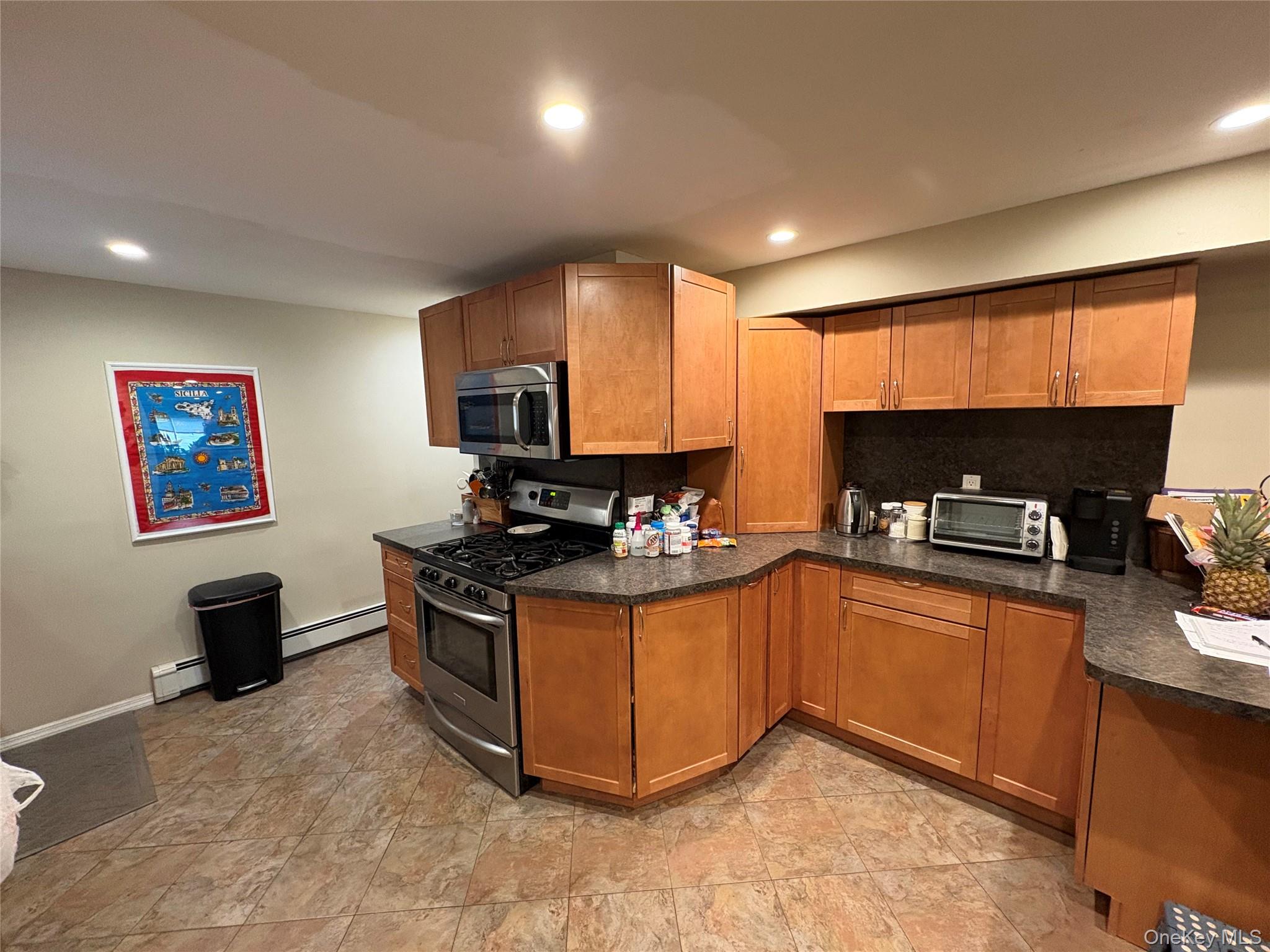 #4 photo, 191 Atlantic Place, Hauppauge , NY 11788