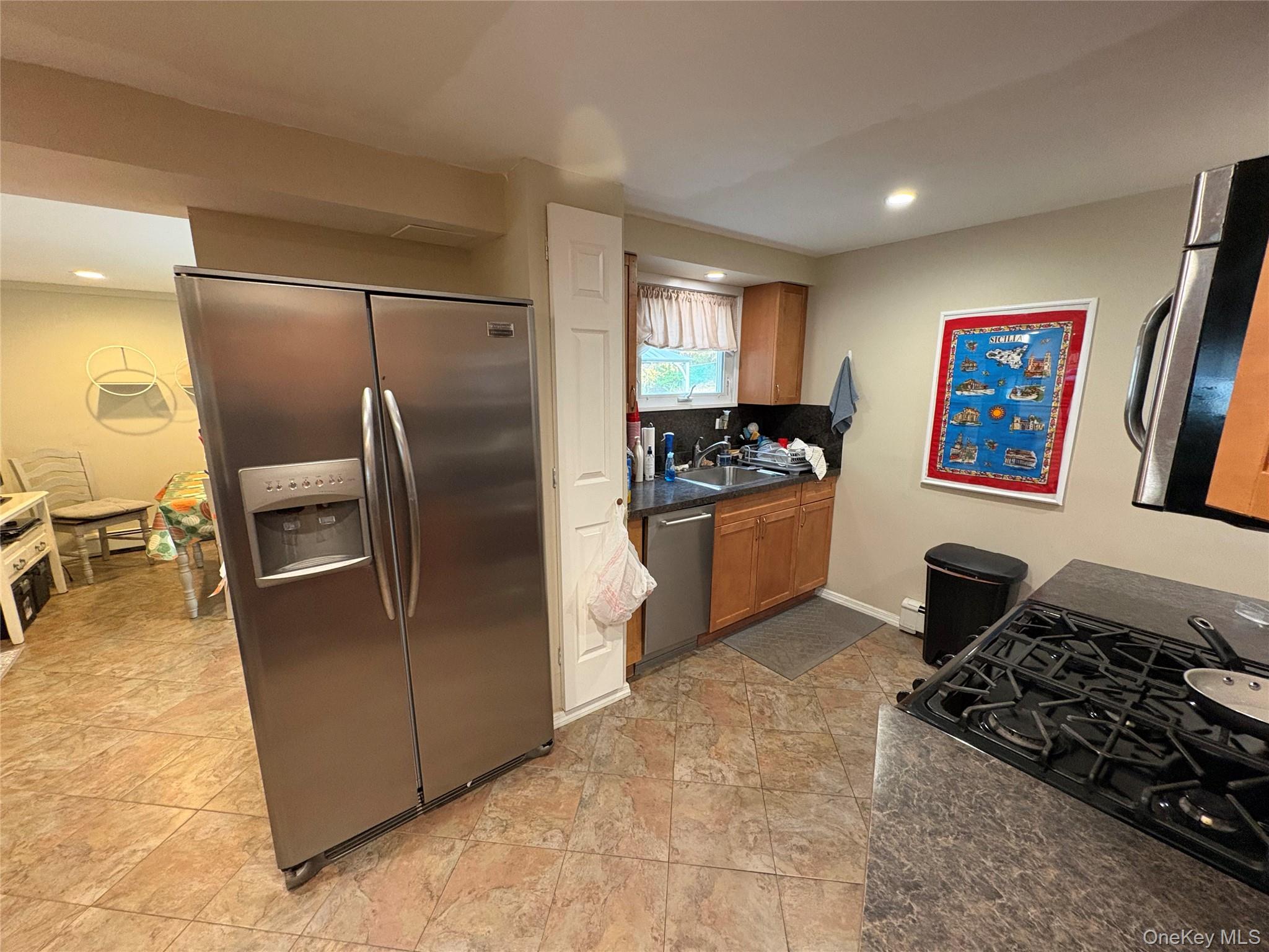 #5 photo, 191 Atlantic Place, Hauppauge , NY 11788