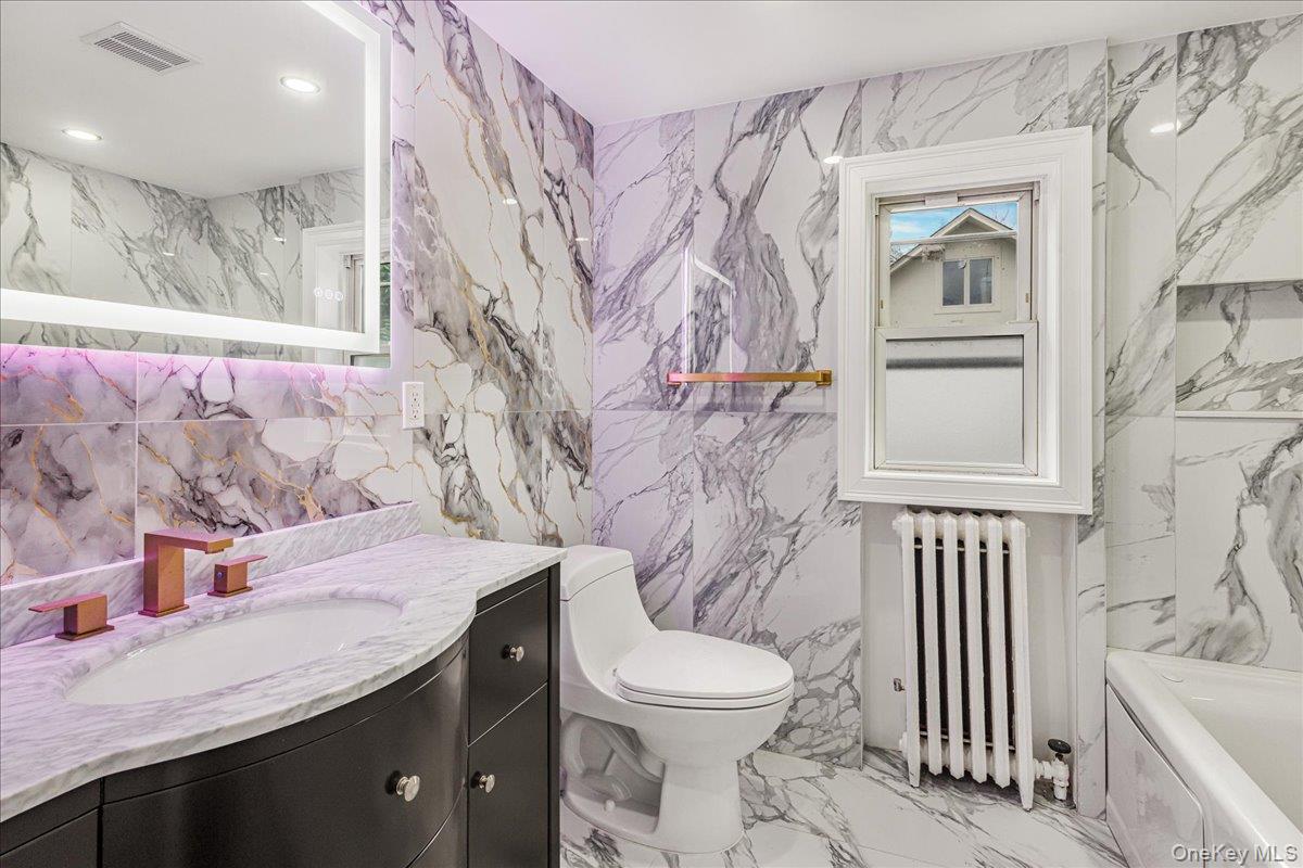 #11 photo, 327 N Forest Avenue, Rockville Centre , NY 11570