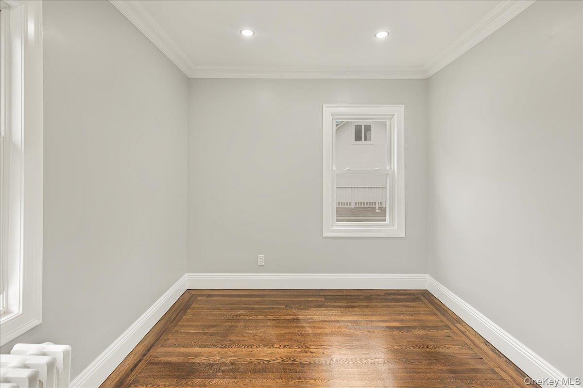 #12 photo, 327 N Forest Avenue, Rockville Centre , NY 11570