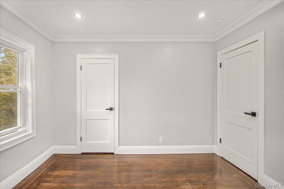 #13 photo, 327 N Forest Avenue, Rockville Centre , NY 11570