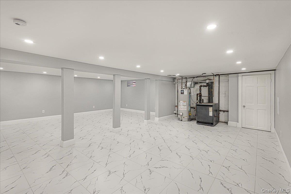 #15 photo, 327 N Forest Avenue, Rockville Centre , NY 11570