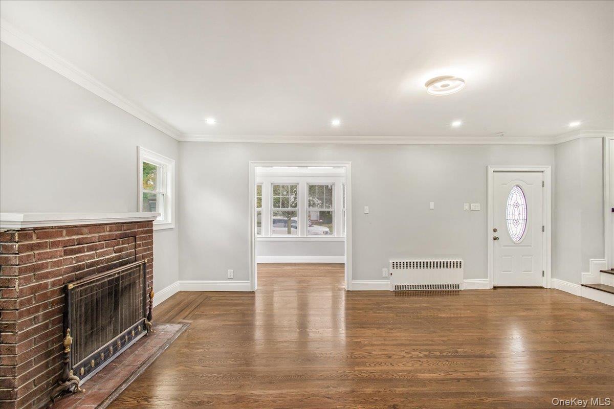 #20 photo, 327 N Forest Avenue, Rockville Centre , NY 11570