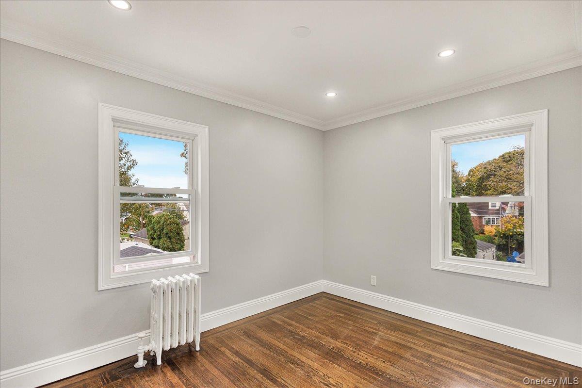 #9 photo, 327 N Forest Avenue, Rockville Centre , NY 11570