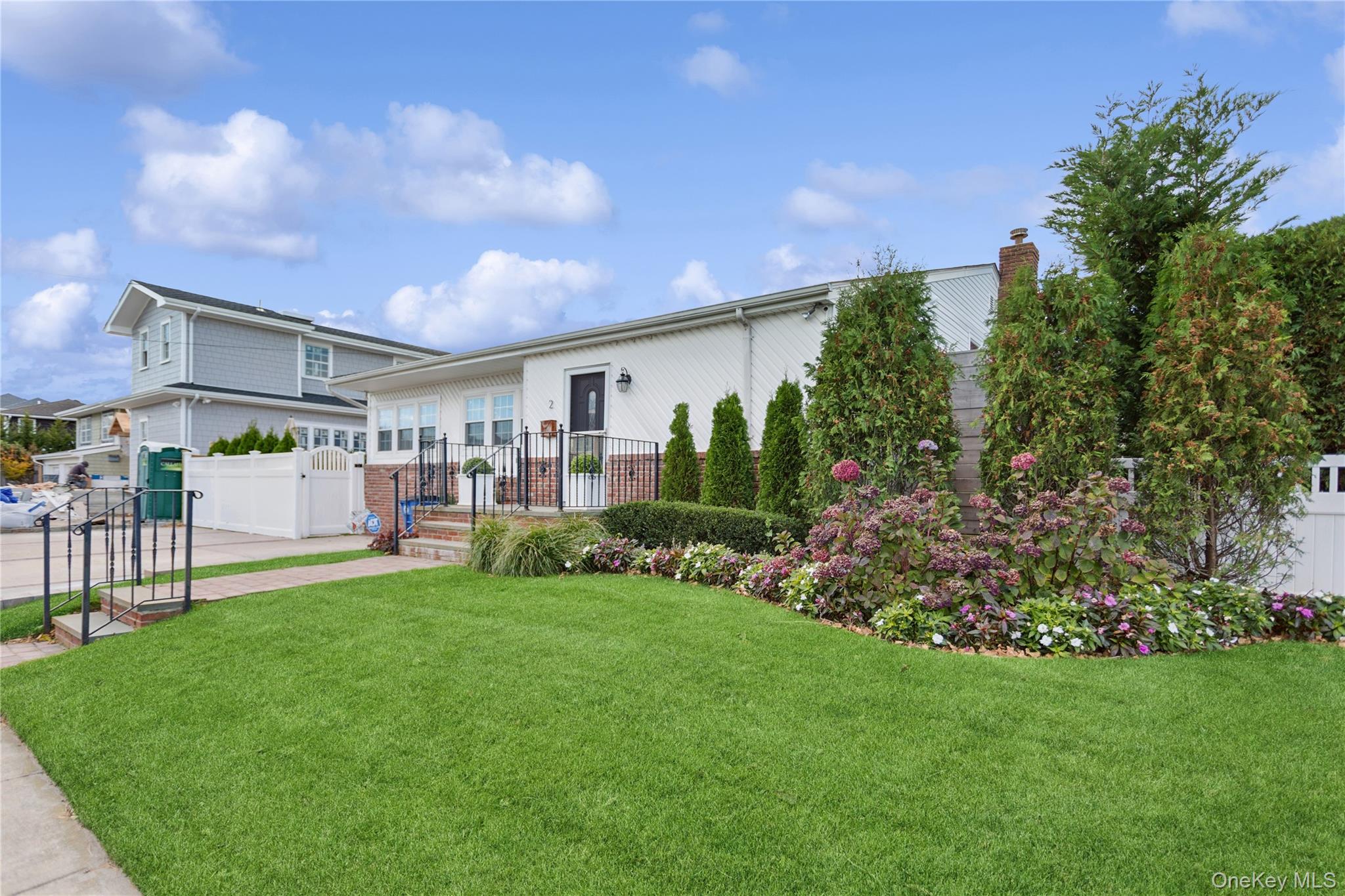 #3 photo, 2 Leamington St, Lido Beach , NY 11561