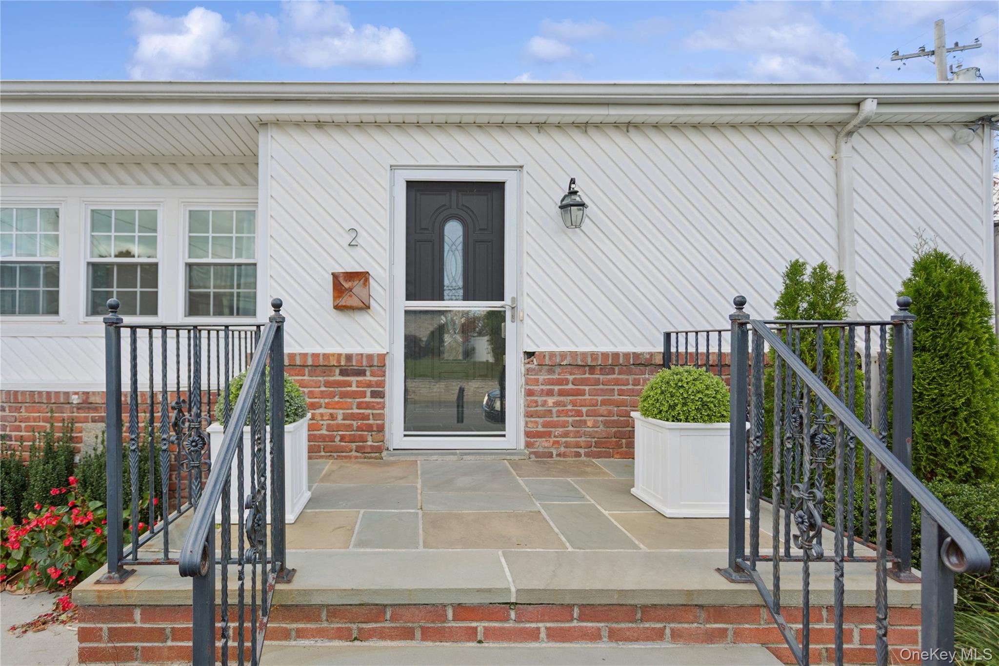 #4 photo, 2 Leamington St, Lido Beach , NY 11561