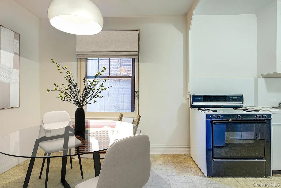 #13 photo, 109-14 Ascan Avenue, Forest Hills , NY 11375