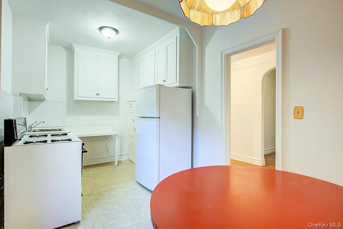 #17 photo, 109-14 Ascan Avenue, Forest Hills , NY 11375