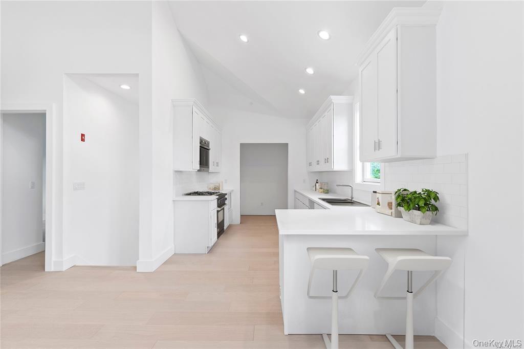 #2 photo, 21 Montauk Hwy #2, Westhampton , NY 11977