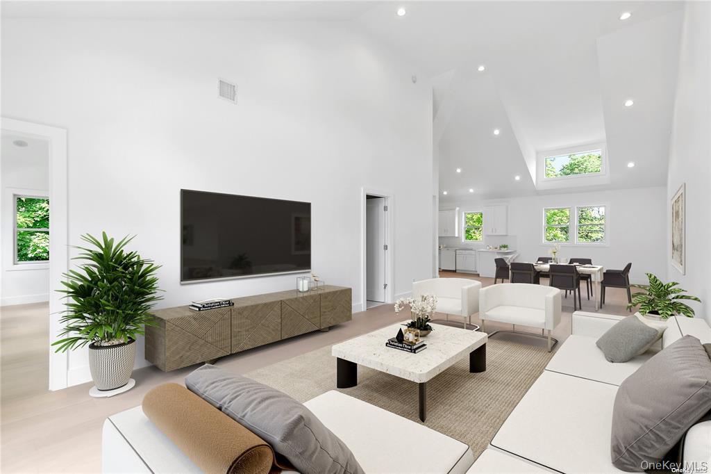 #3 photo, 21 Montauk Hwy #2, Westhampton , NY 11977