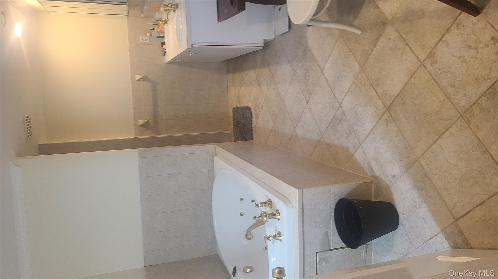 #15 photo, 2 Addison Lane, Greenvale , NY 11548