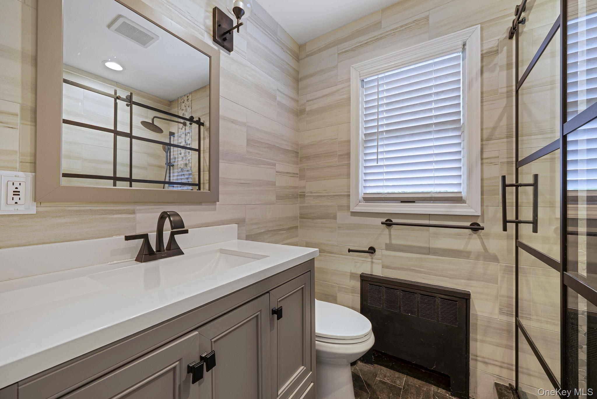 #14 photo, 50 Mole Place, Amityville , NY 11701