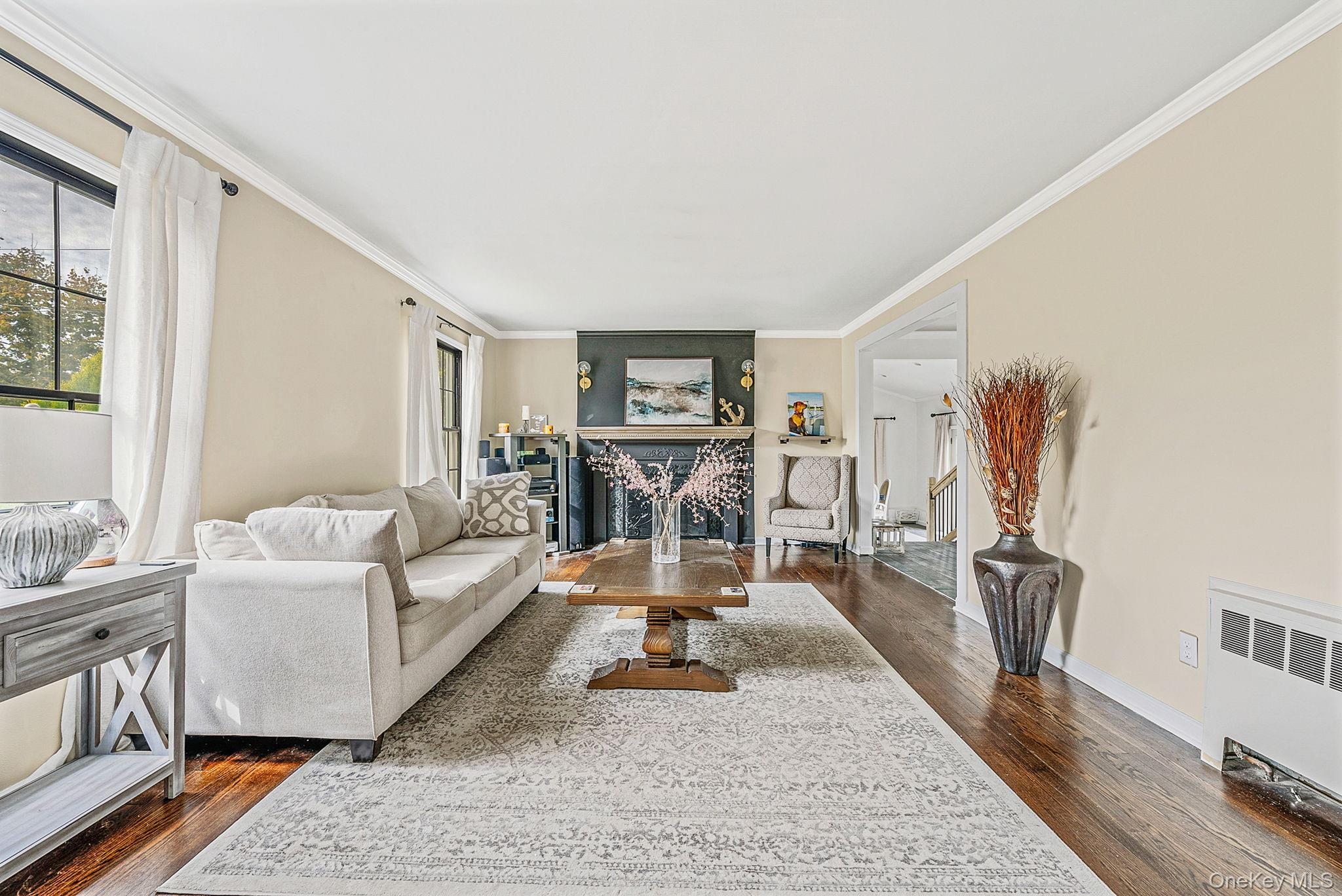 #15 photo, 50 Mole Place, Amityville , NY 11701