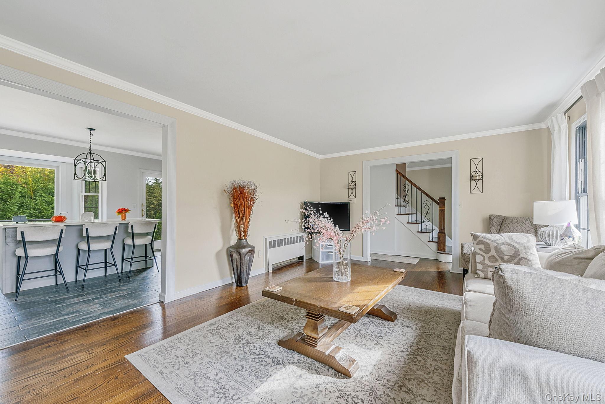 #17 photo, 50 Mole Place, Amityville , NY 11701