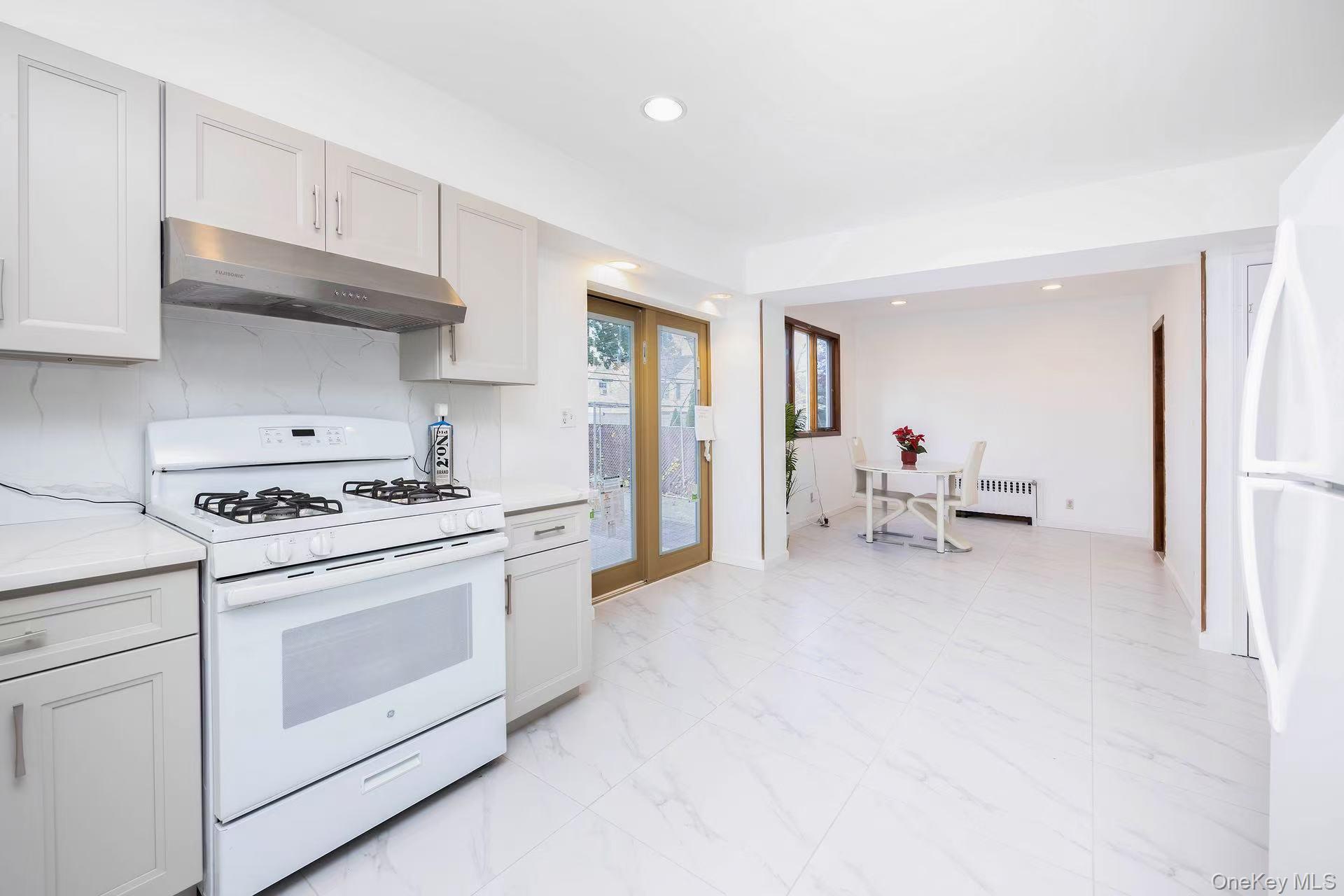 #10 photo, 56-28 213th Street, Bayside , NY 11364