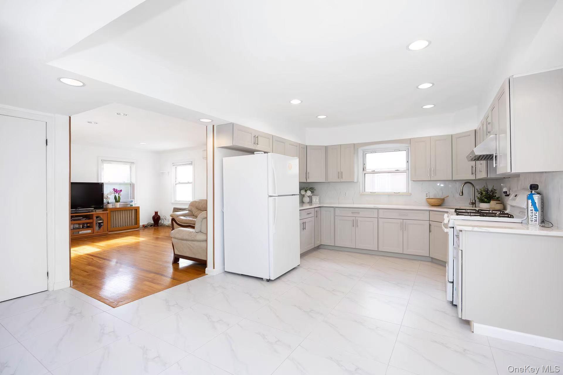 #11 photo, 56-28 213th Street, Bayside , NY 11364