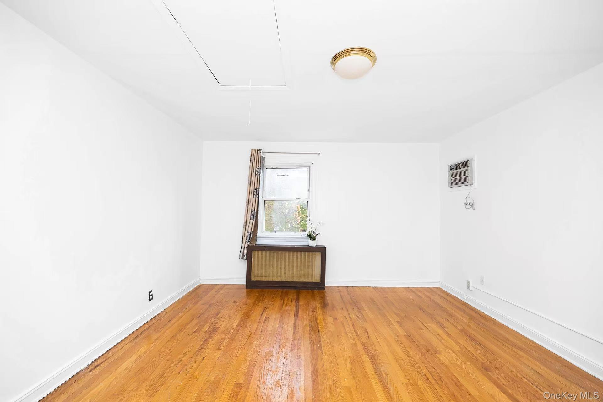 #14 photo, 56-28 213th Street, Bayside , NY 11364