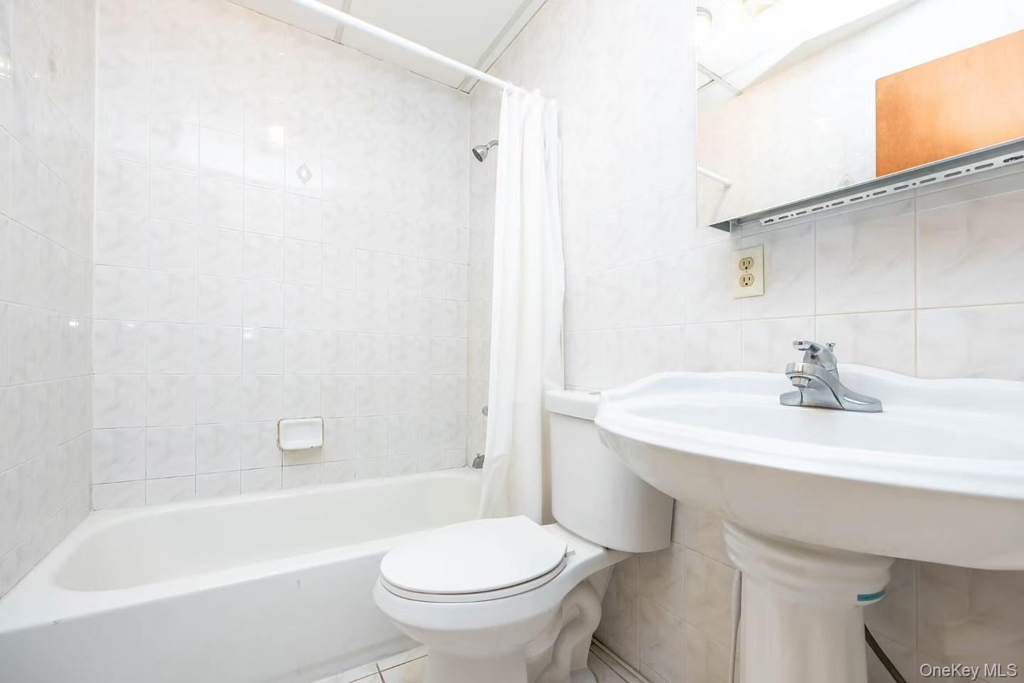 #18 photo, 56-28 213th Street, Bayside , NY 11364