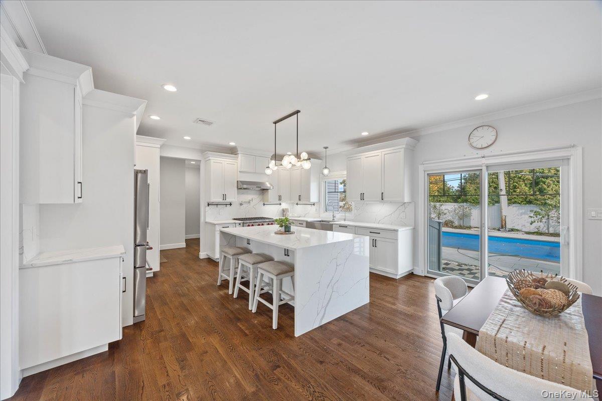 #16 photo, 60 Moss Lane, Jericho , NY 11753