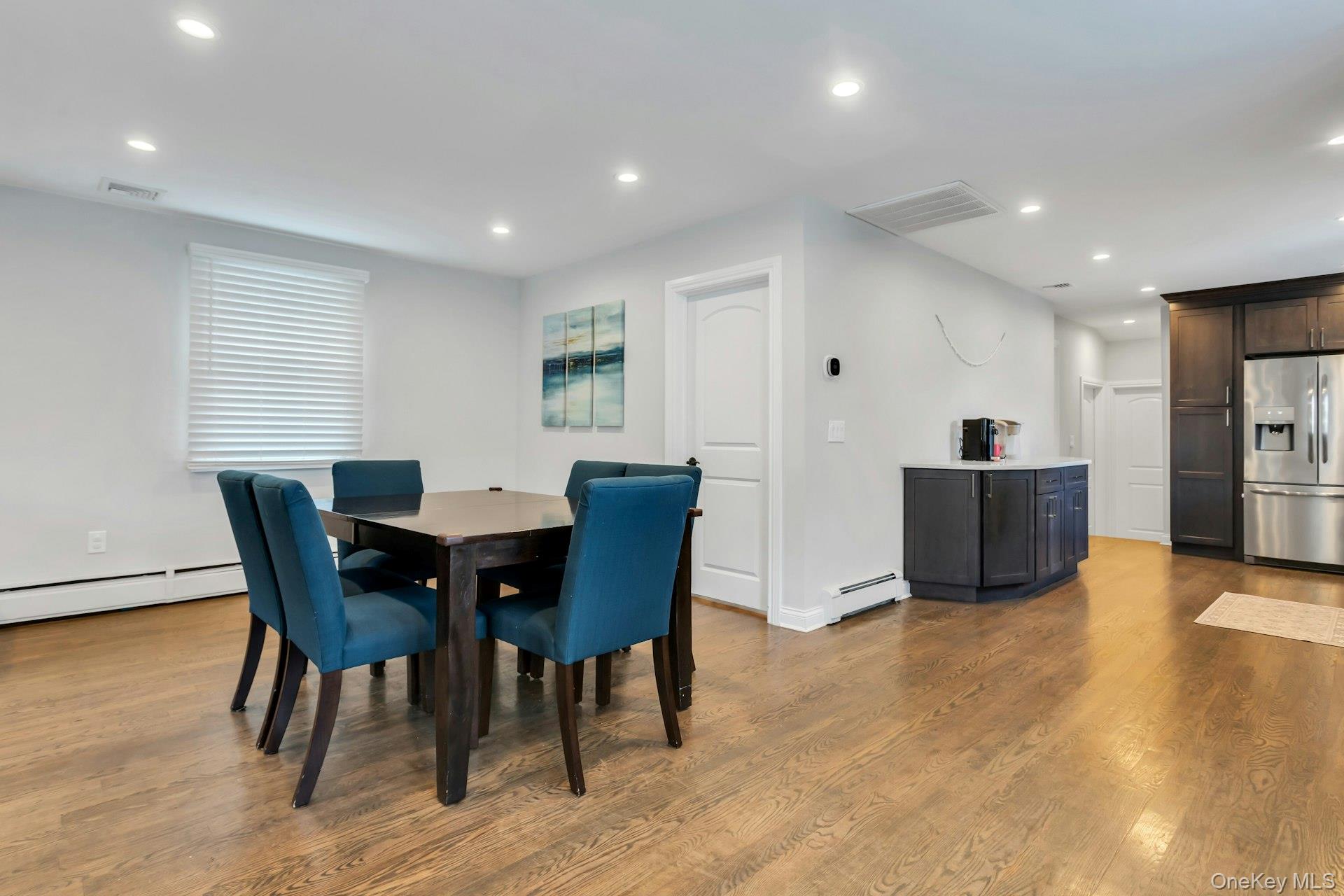 #6 photo, 5 Cody Avenue, Glen Head , NY 11545