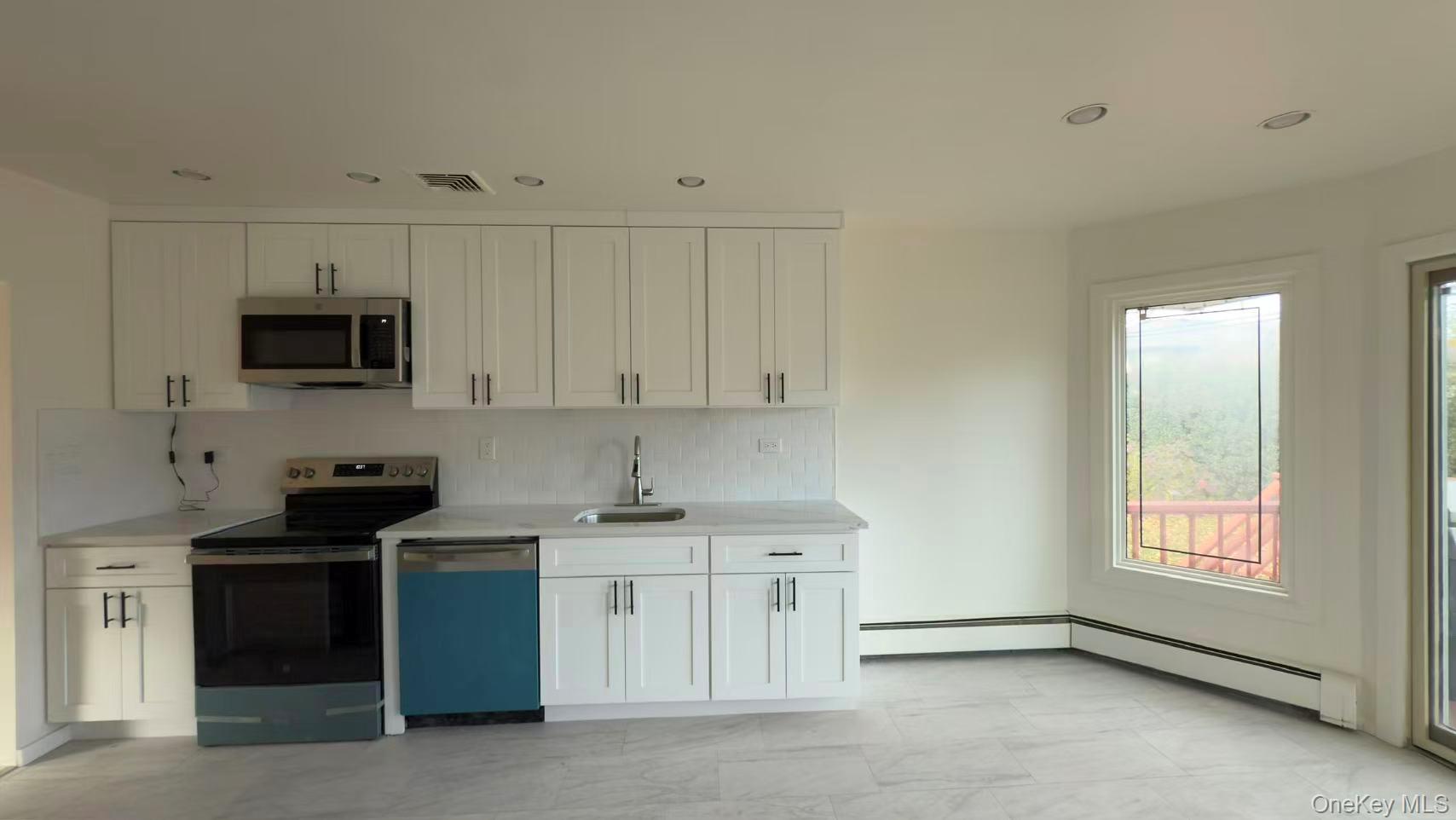 #4 photo, 16 Middle Lane, Jericho , NY 11753