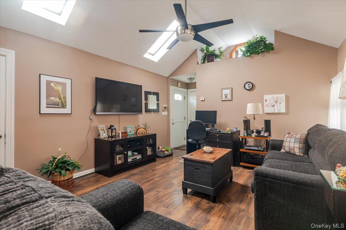 #5 photo, 20 Magnolia Place, Bronx , NY 10465